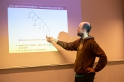 Jakob Maché at the Syntax-Semantics Colloquium at the Humboldt-Universität zu Berlin